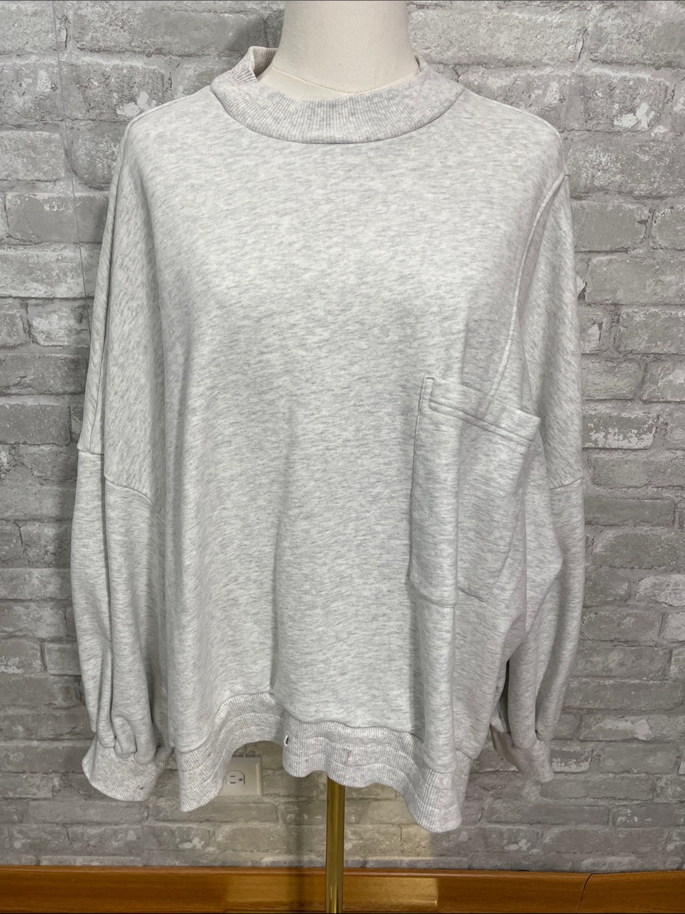 Nap Women's Relaxed Light Gray Crewneck Sweatshirt